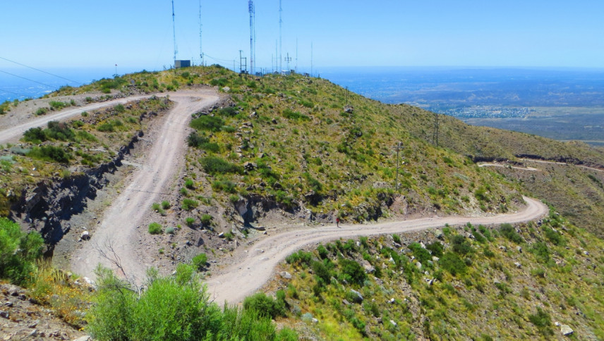 imagen "Turismo UNCuyo Trail": nueva salida a Cerro Arco