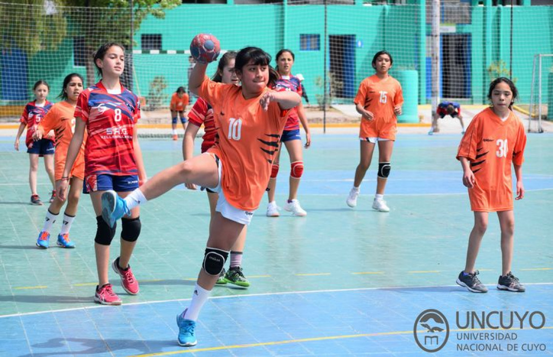 imagen El Club UNCuyo fue sede de la "Copa Andina" de Balonmano