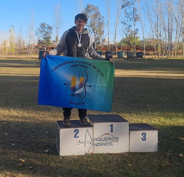 imagen El Club UNCUYO participó en el Torneo Homologatorio de Arquería