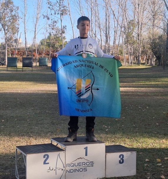 imagen El Club UNCUYO participó en el Torneo Homologatorio de Arquería