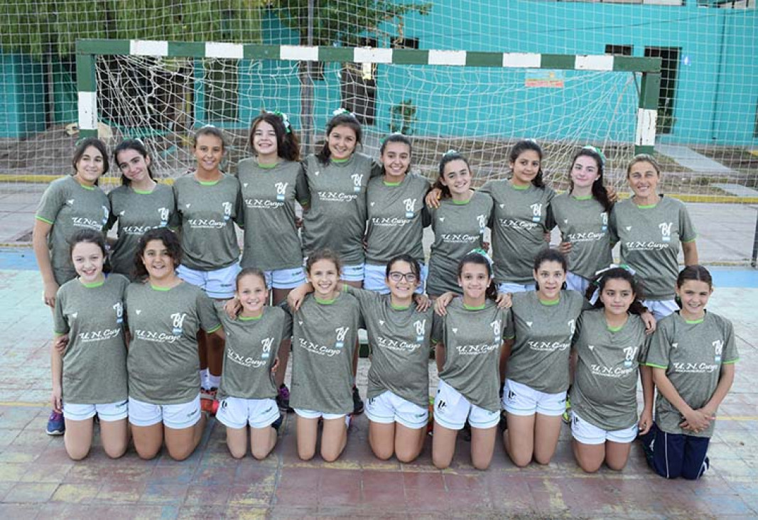 imagen Equipo de balonmano de la UNCuyo viaja a Uruguay