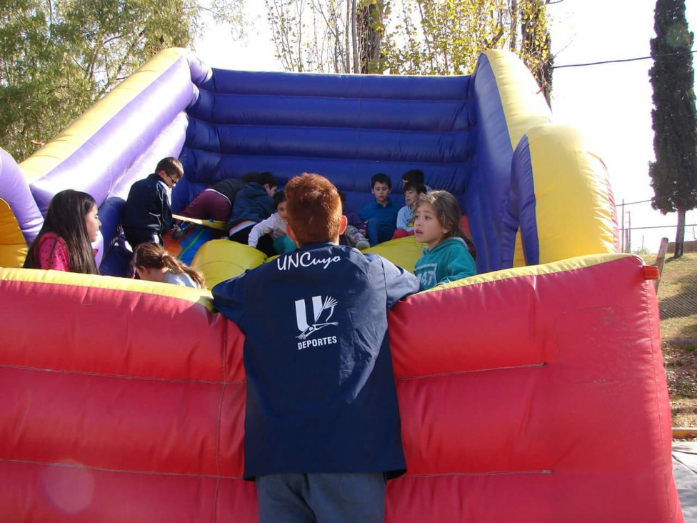 imagen Vacaciones más divertidas en la Escuela de Invierno de la UNCuyo